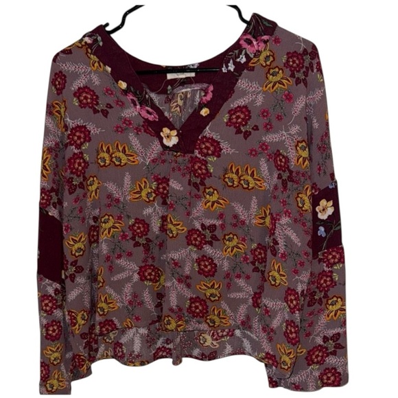 🌹EASEL BURGUNDY V NECK FLORAL TOP - Picture 1 of 6
